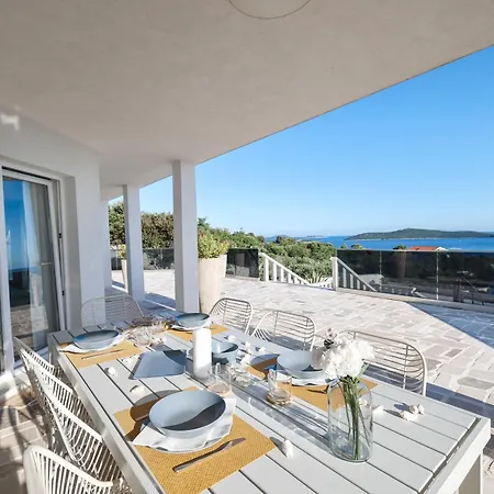 Rita Iii فيلة سيفيد