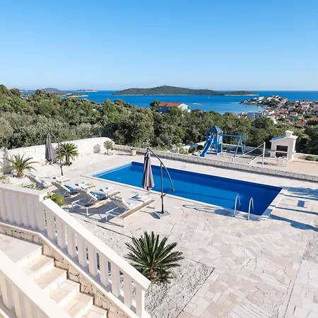 Rita Iii فيلة سيفيد