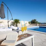 Villa Rita Iii *