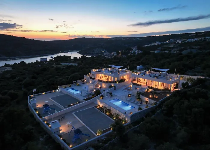 Rita Iii Villa *